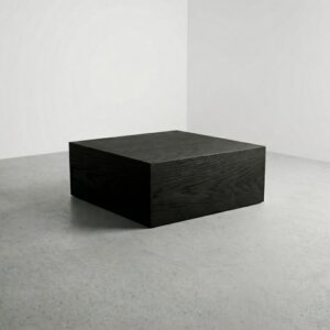 Zwarte houten blok bijzettafel Monolith met essen nerfstructuur